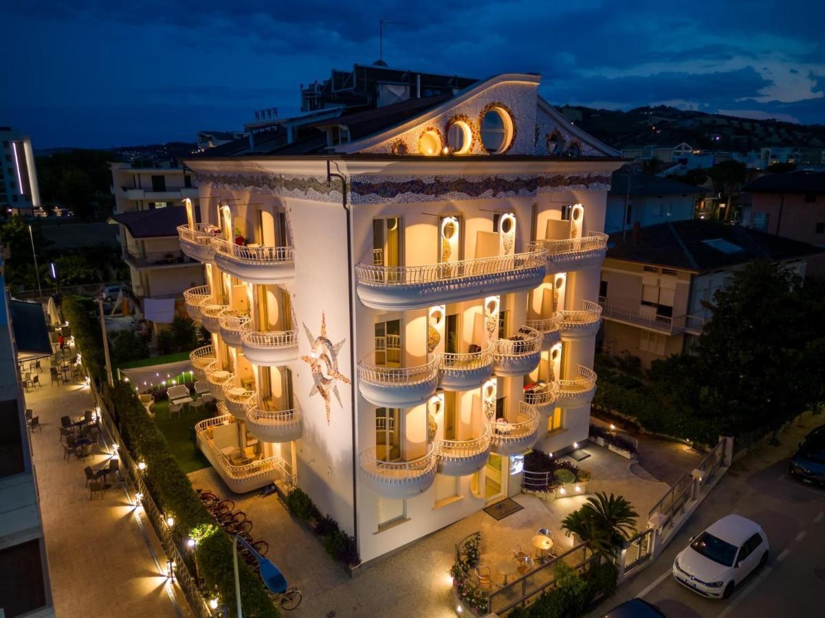 Residence Anchisemare Alba Adriatica Kültér fotó