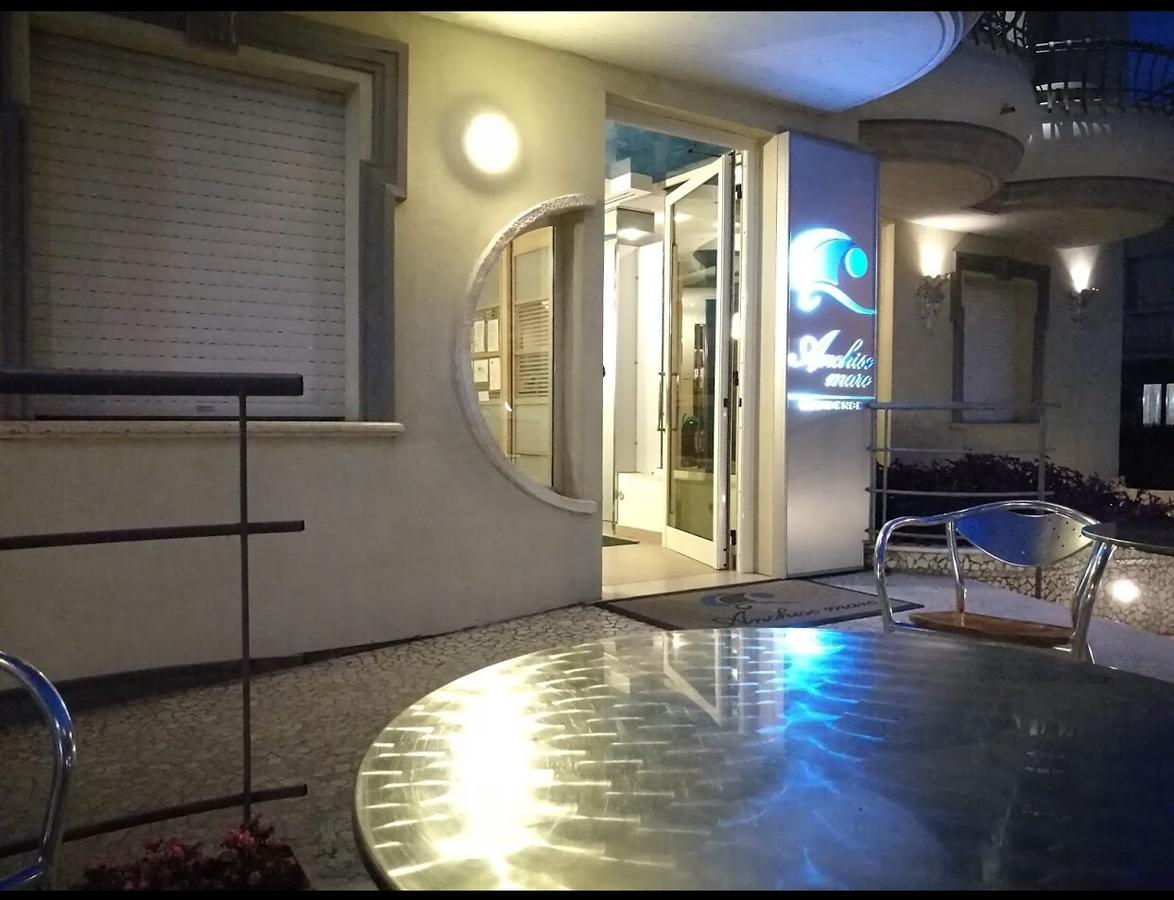 Residence Anchisemare Alba Adriatica Kültér fotó