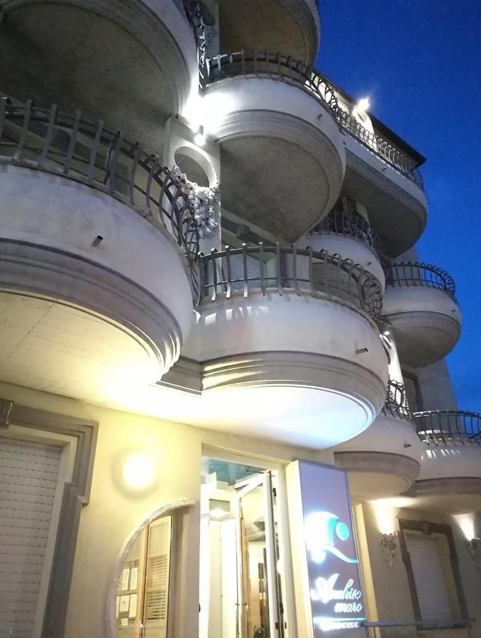 Residence Anchisemare Alba Adriatica Kültér fotó